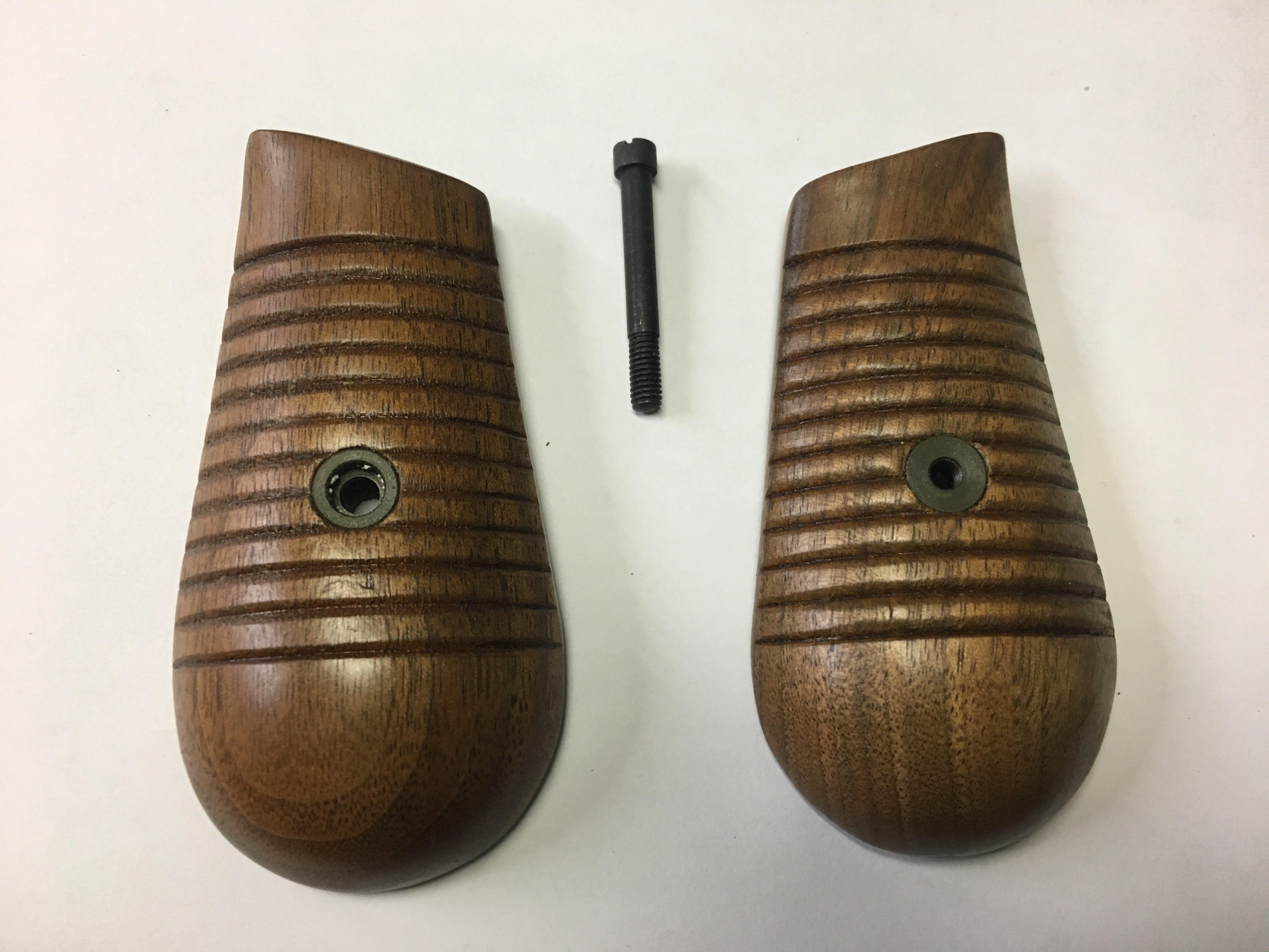 Grips, C96 Mauser Broomhandle 1930 (12 lines) MARSTAR CANADA