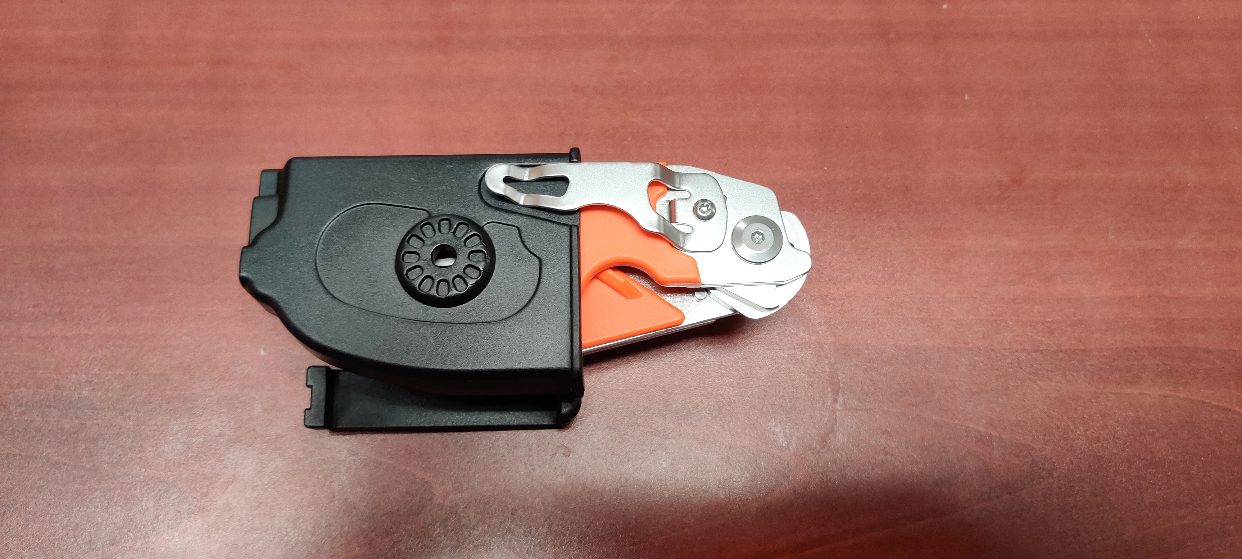 Surgical Scissors, Folding, With Sheathe, Strap Cutter, & Glass Breaker